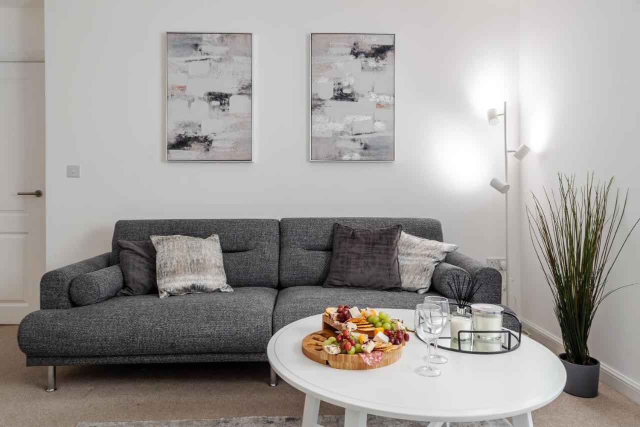 Lovely Modern 2 Bed City Centre Apartment With Free Parking - Double Or Twin Beds Available Wolverhampton Exterior foto